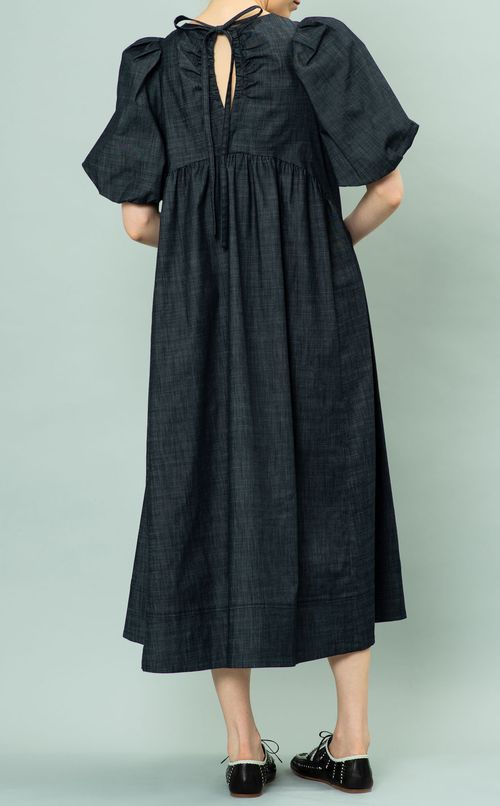 バックフレアワンピース