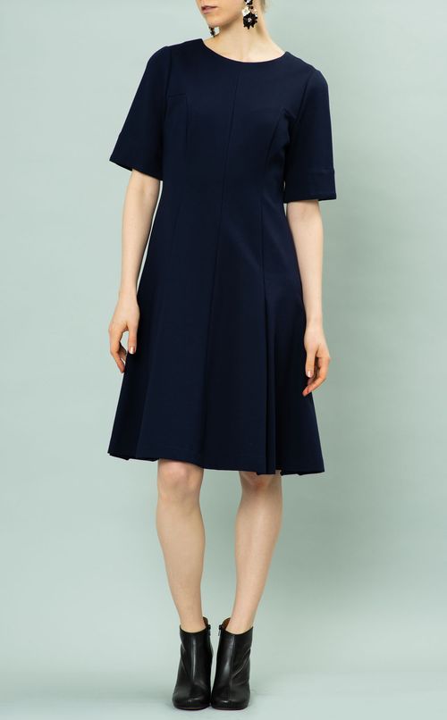 半袖ポンチワンピース