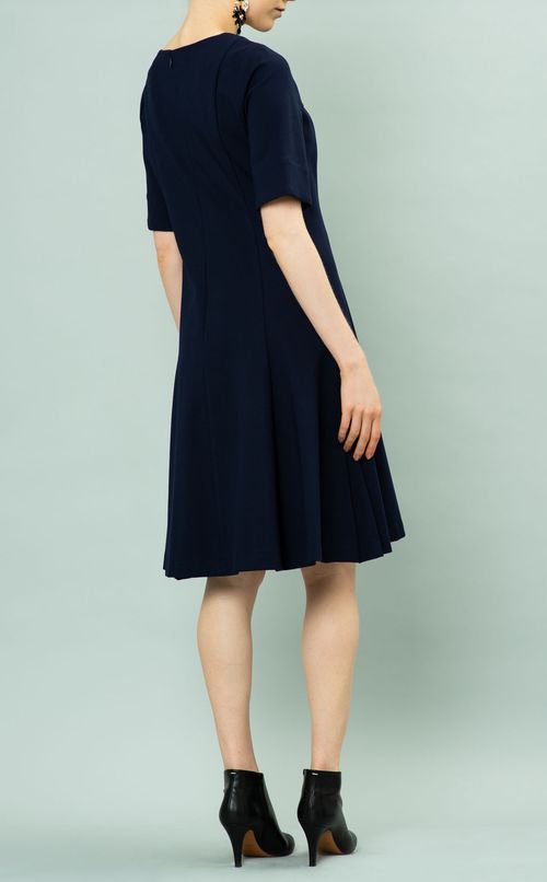 半袖ポンチワンピース