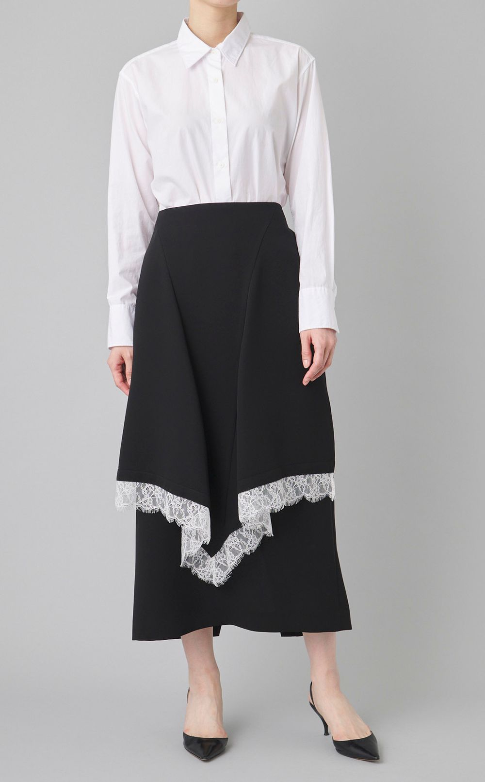 フロントドレープレーススカート