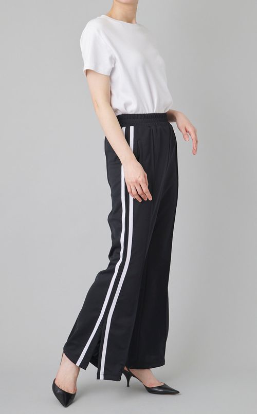 タック入りフレアトラックパンツ