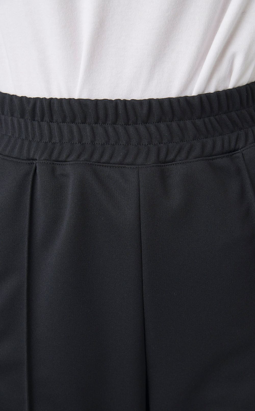 タック入りフレアトラックパンツ