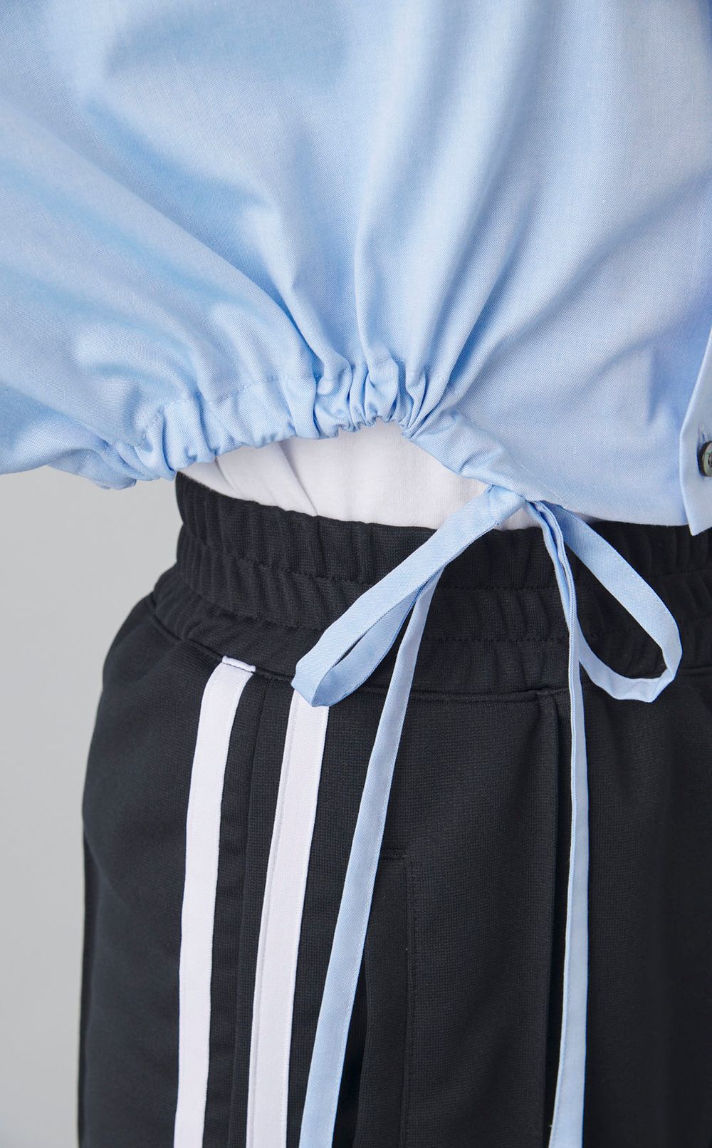 クロップドシャツ