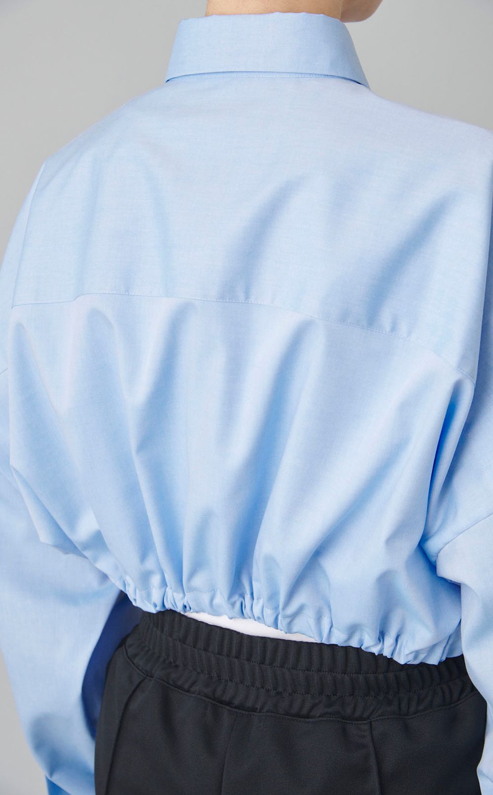 クロップドシャツ