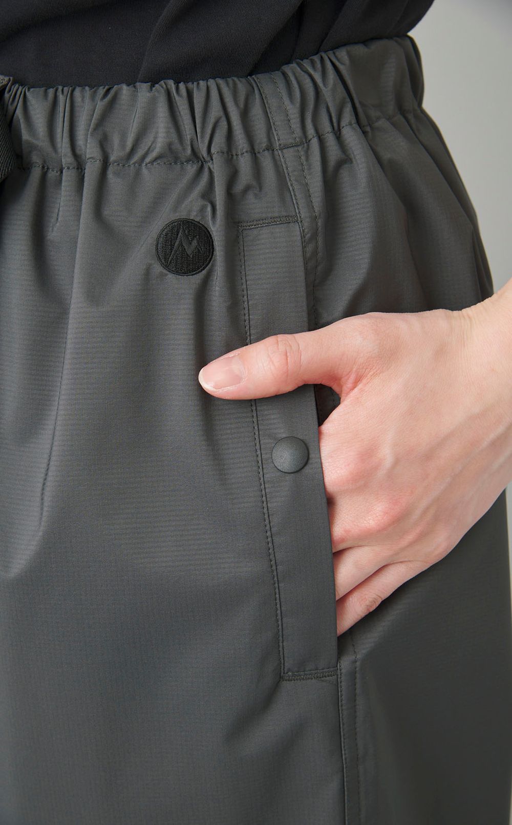 クロップドシェルパンツ