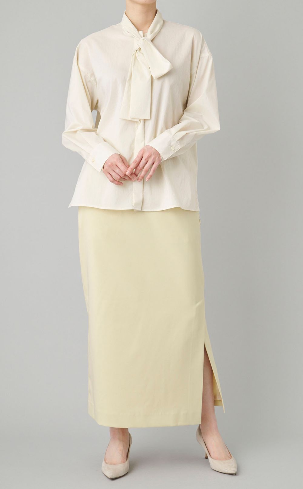 タフタボウタイブラウス