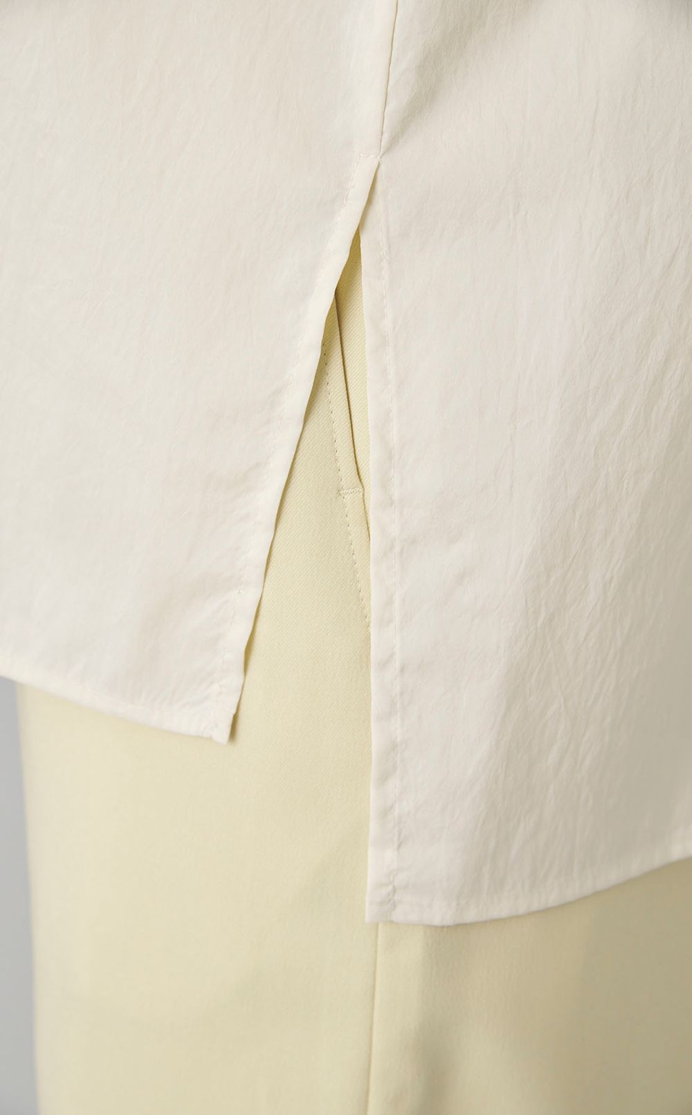 タフタボウタイブラウス