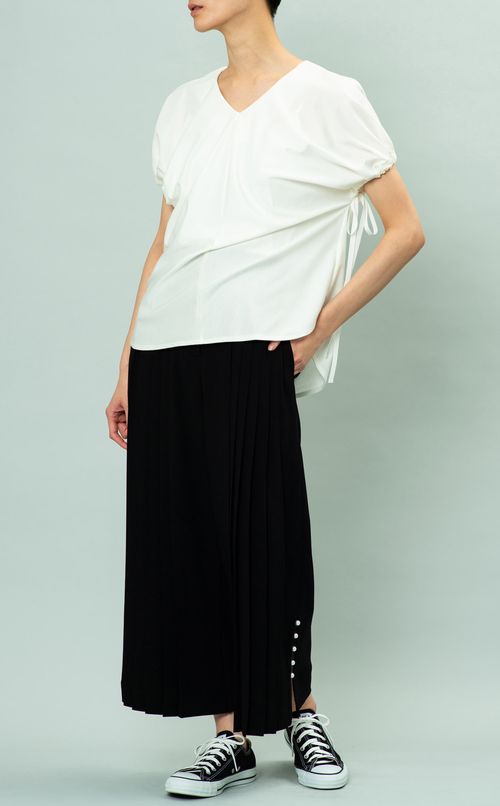 Vネックストレッチブラウス