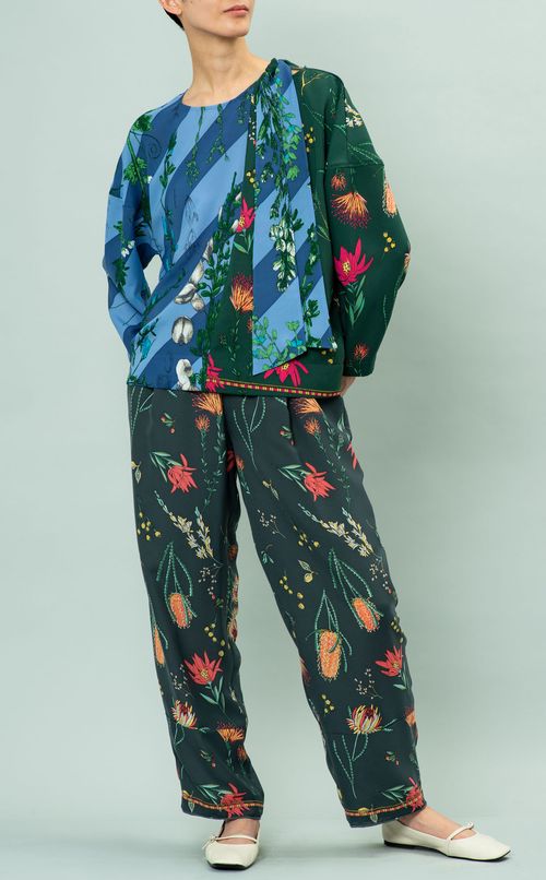 ショルダーリボンブラウス