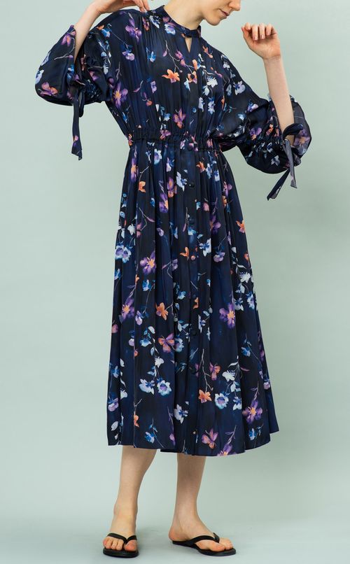 フラワープリントワンピース