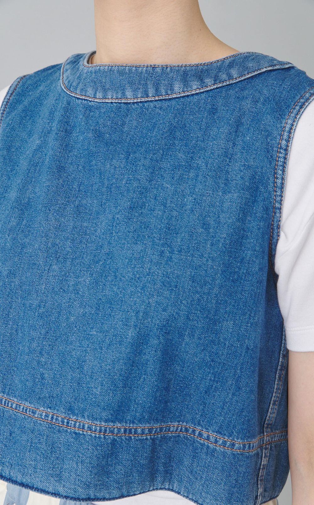 ウォッシュドデニムノースリーブトップス