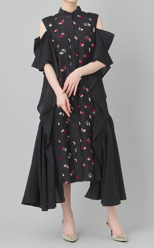 フルーツ刺繍ラッフルワンピース