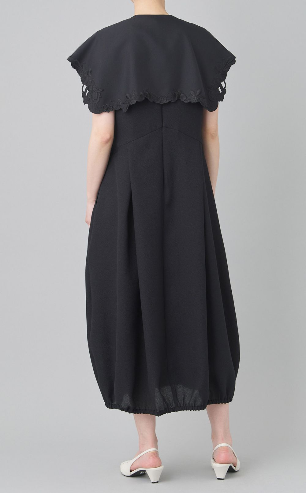 レースカラーバルーンワンピース