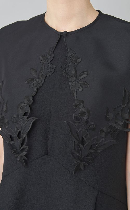 レースカラーバルーンワンピース