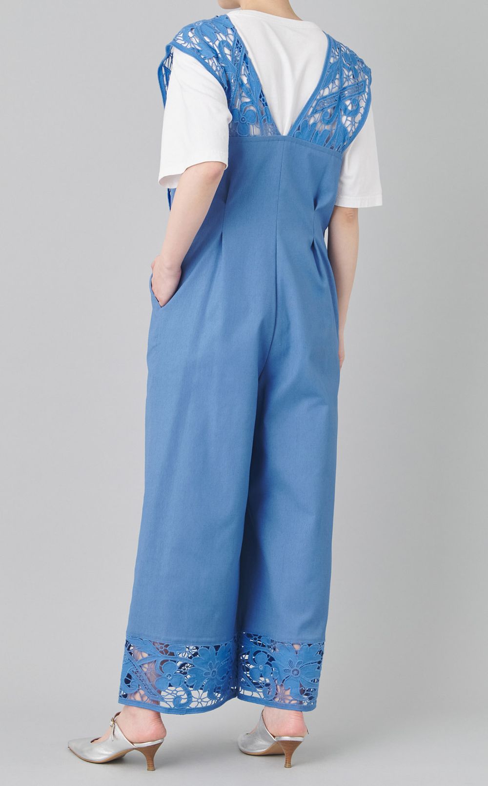 深Vネックレースサロペット