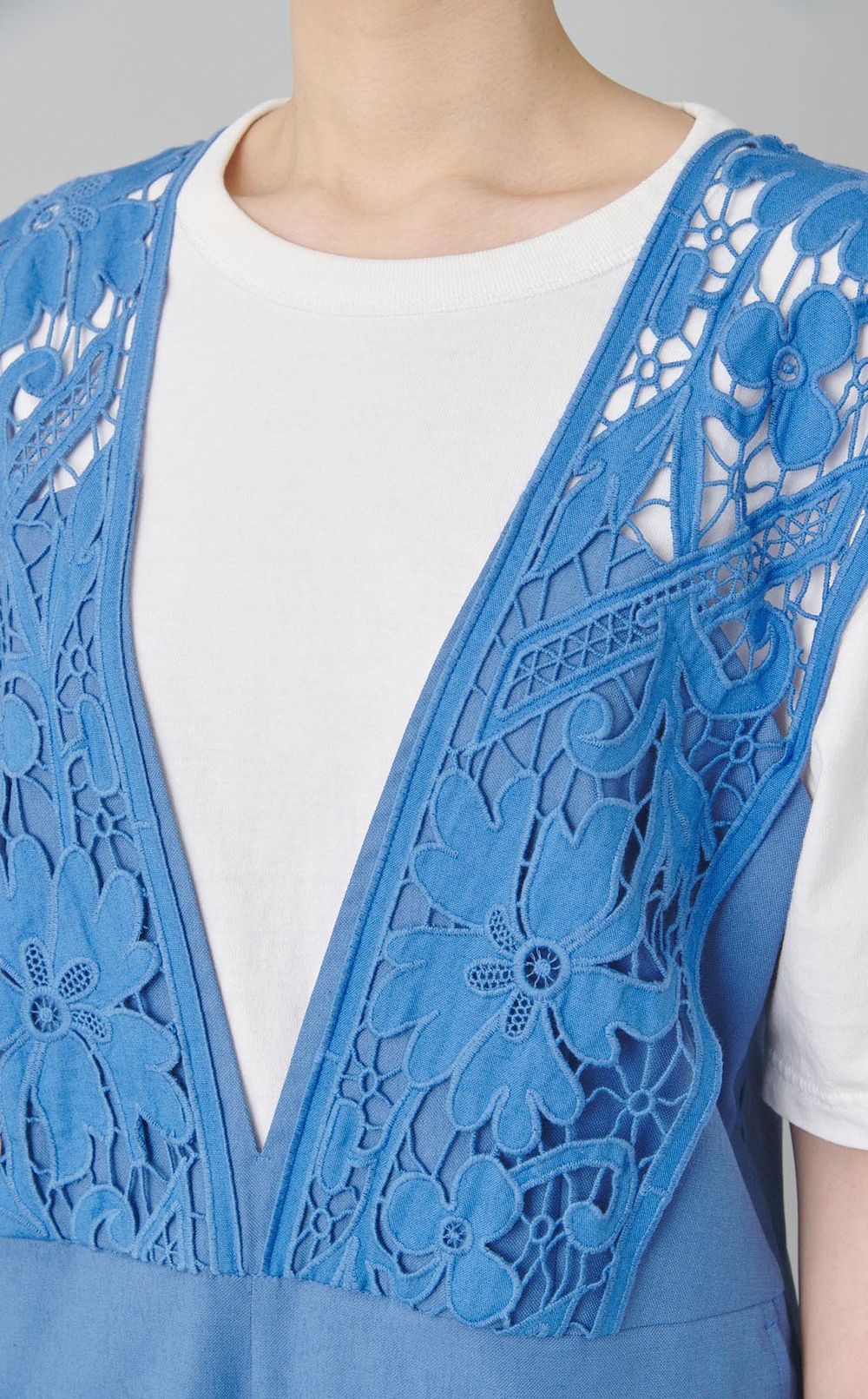 深Vネックレースサロペット