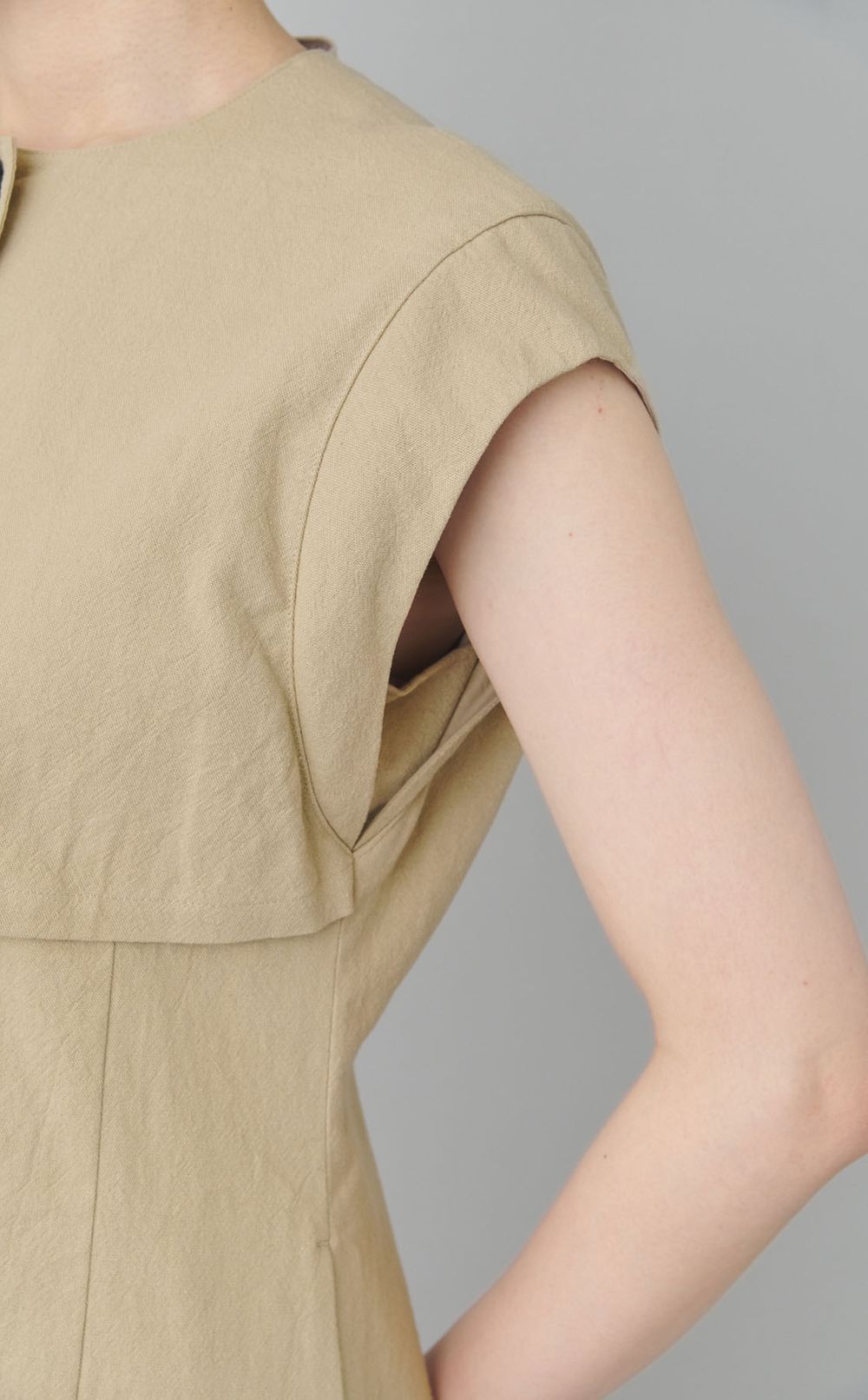 コットンリネンフロントボタンワンピース