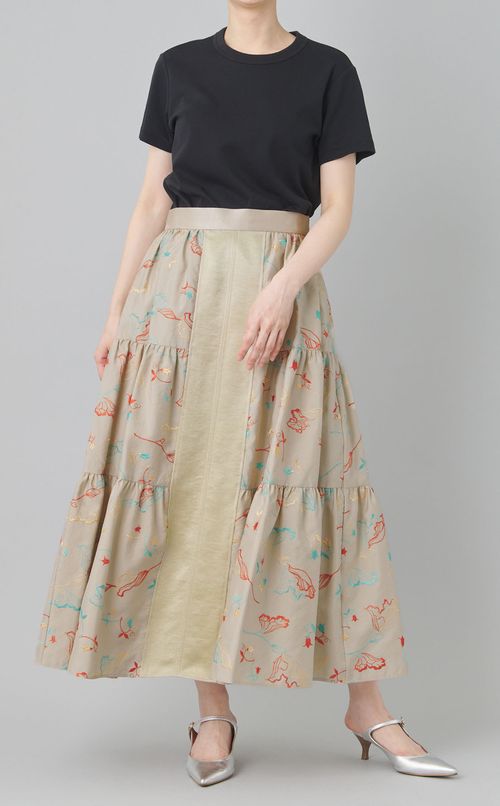 フラワーエンブロイダリースカート