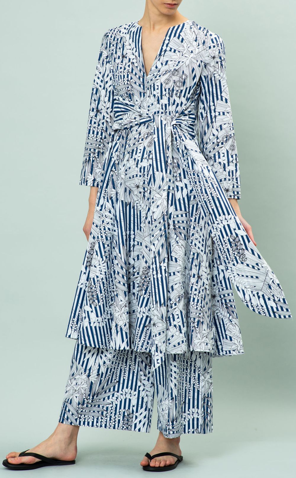 フラワープリントワンピース