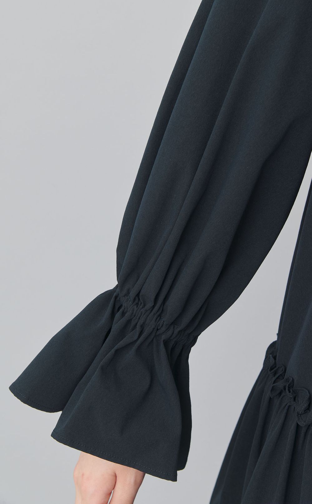 ネックリボンギャザーワンピース