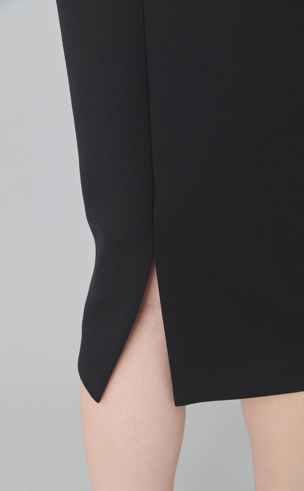 バックパールハーフスリーブワンピース