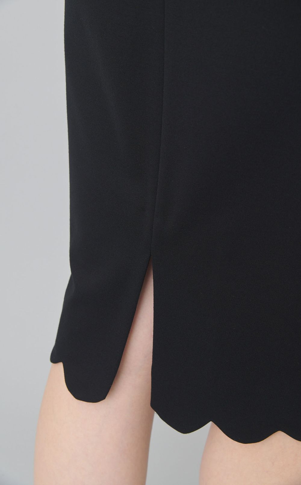 スカラップポンチワンピース