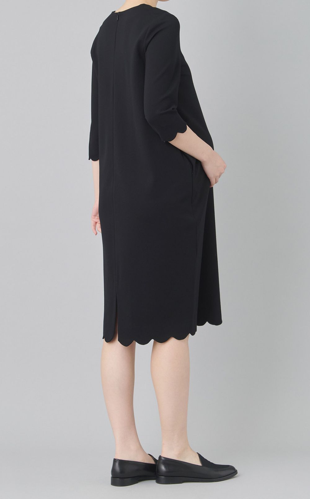 スカラップポンチワンピース