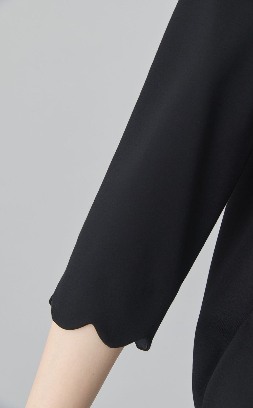 スカラップポンチワンピース