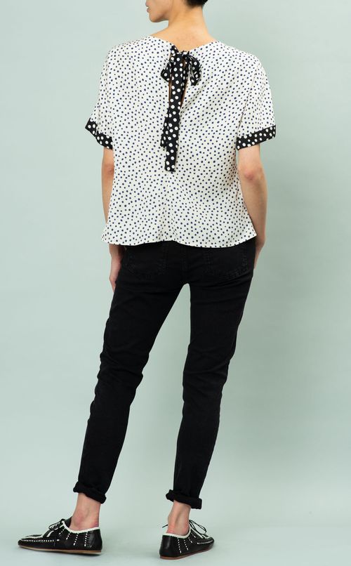 ドットプルオーバーブラウス