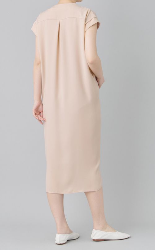 Vネックハーフスリーブワンピース