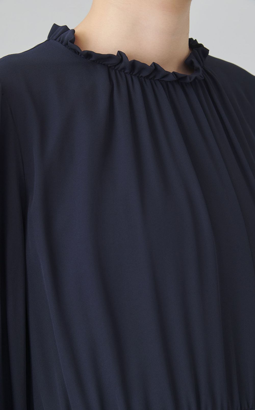 プチフリルシフォンギャザーワンピース