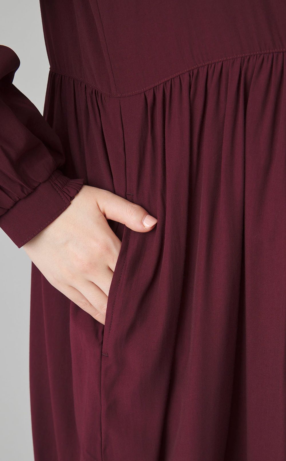 ウエスト切替ギャザーワンピース