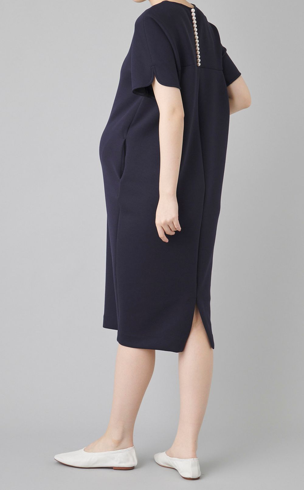 バックパールハーフスリーブワンピース