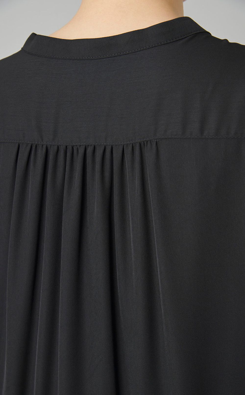 ギャザーシャツワンピース