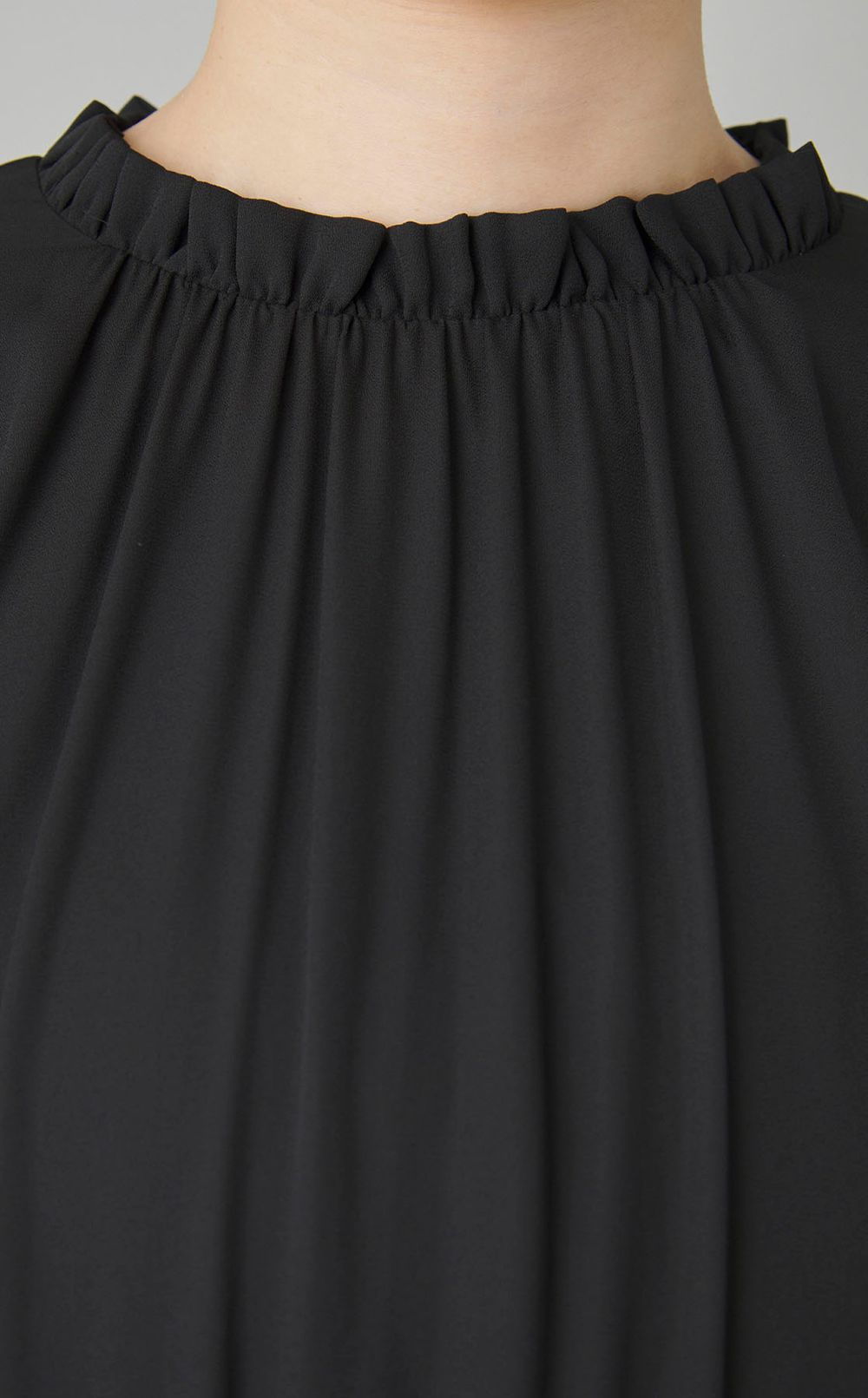 プチフリルシフォンギャザーワンピース