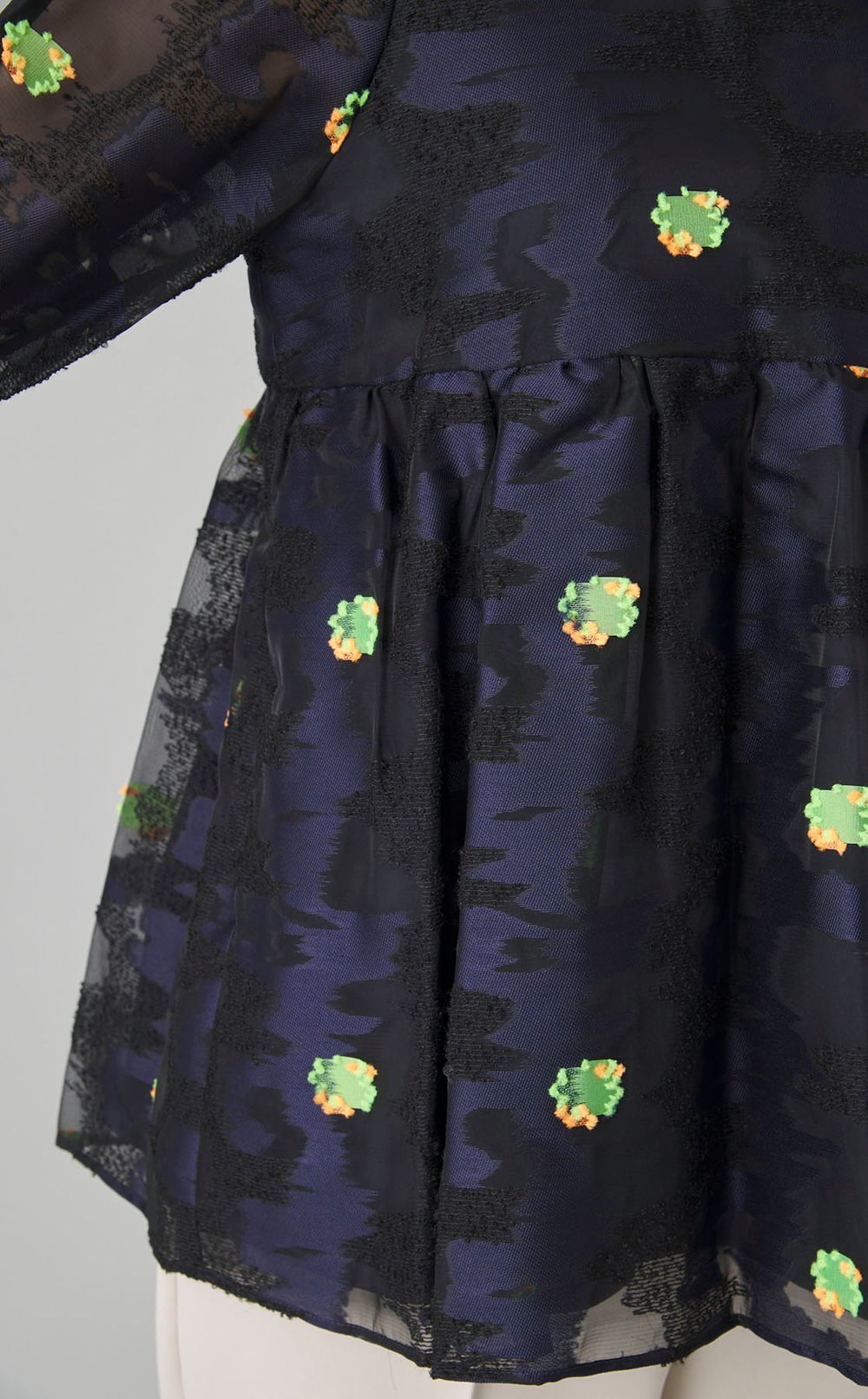 コーラルジャガードブラウス