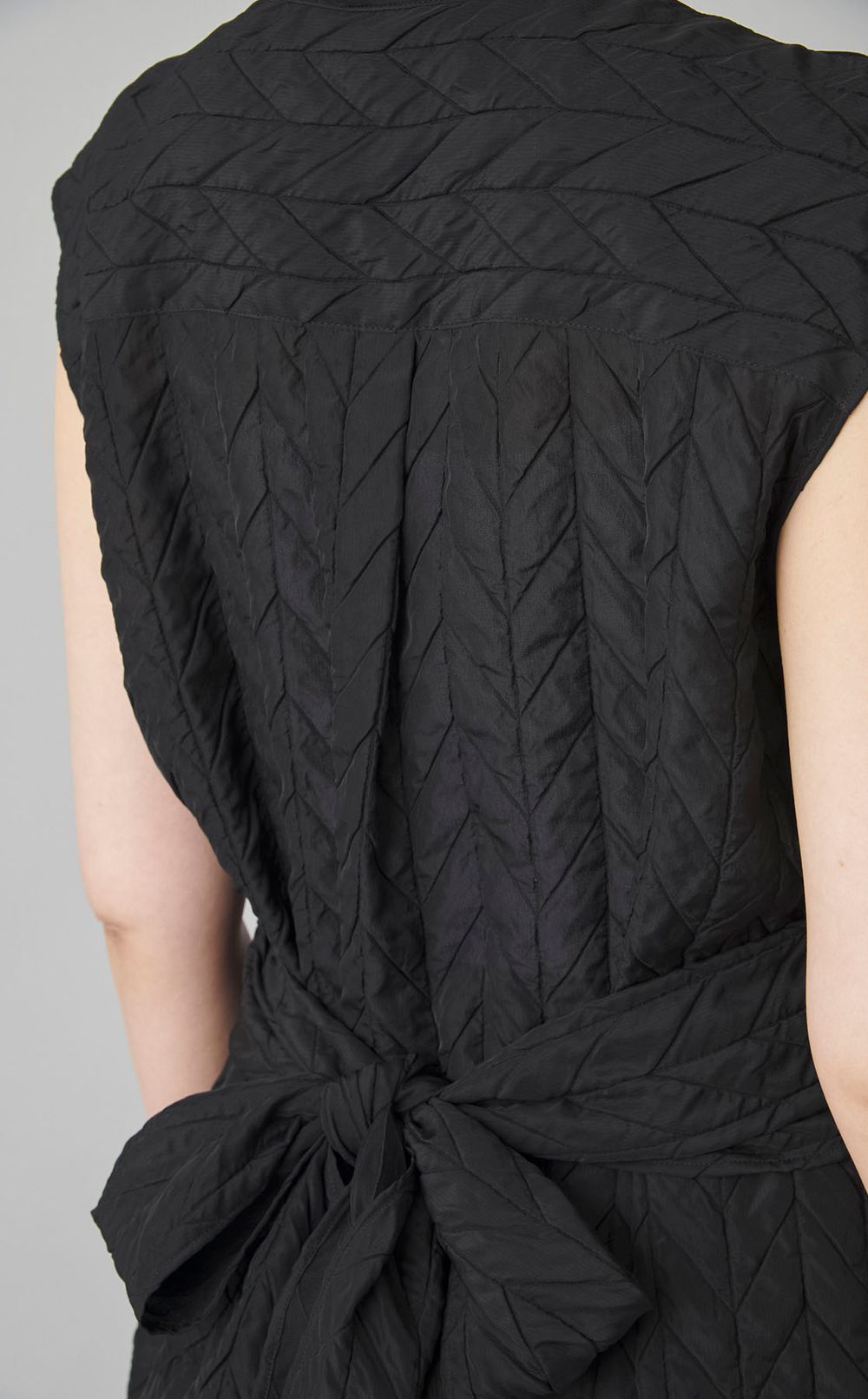 シアーヘリンボーンワンピース