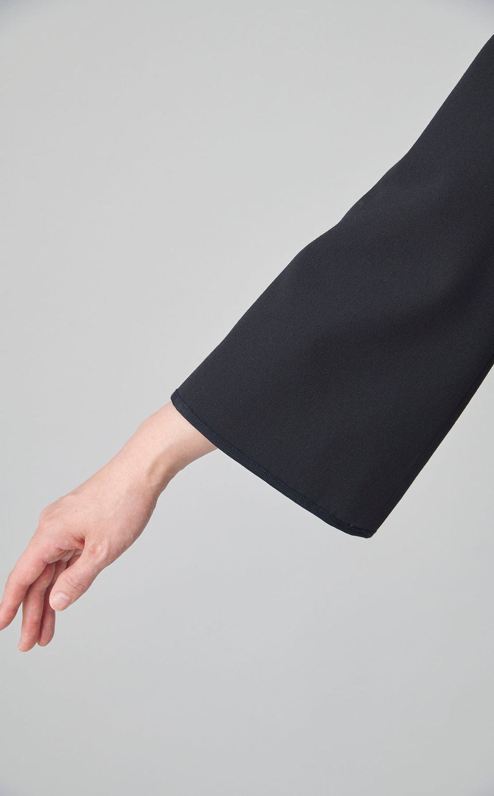 クルーネックミディジャケット