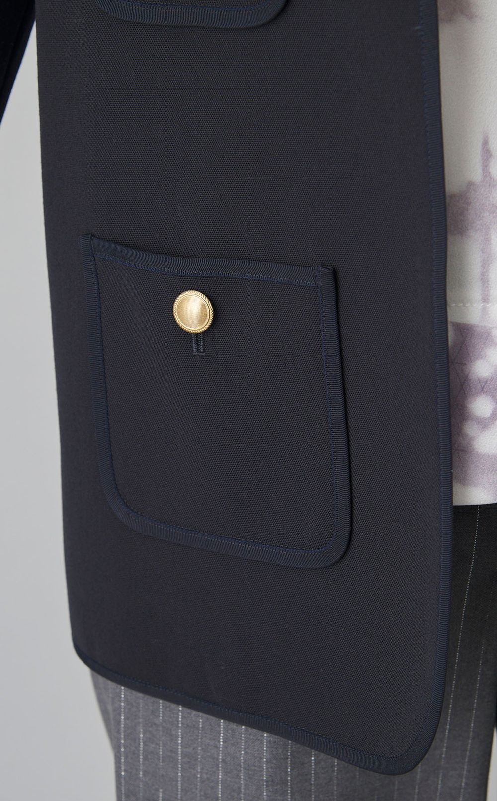 クルーネックミディジャケット