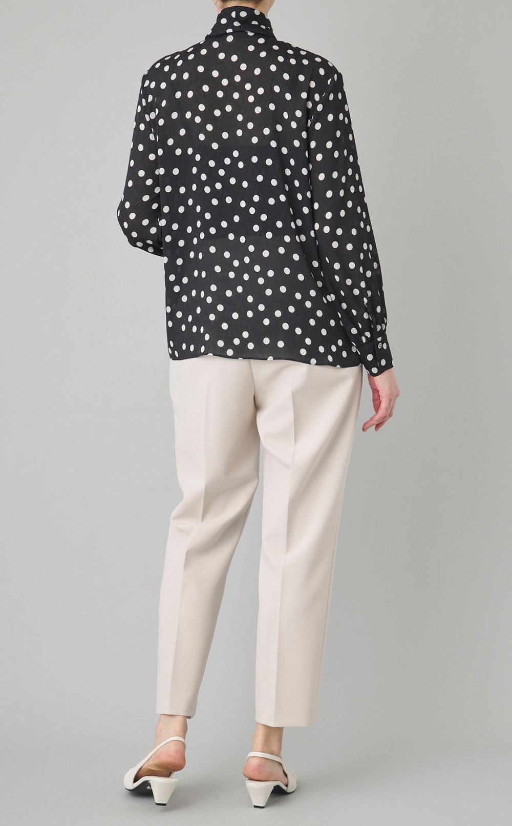 ドットボウタイブラウス