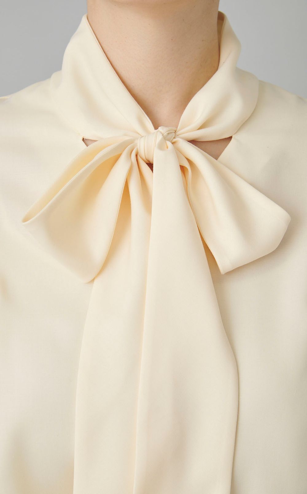 アーム切替ボウタイブラウス