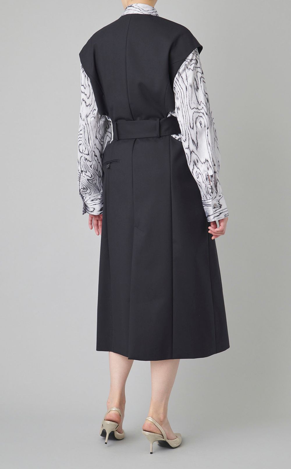 サークルカッティングロングジレ