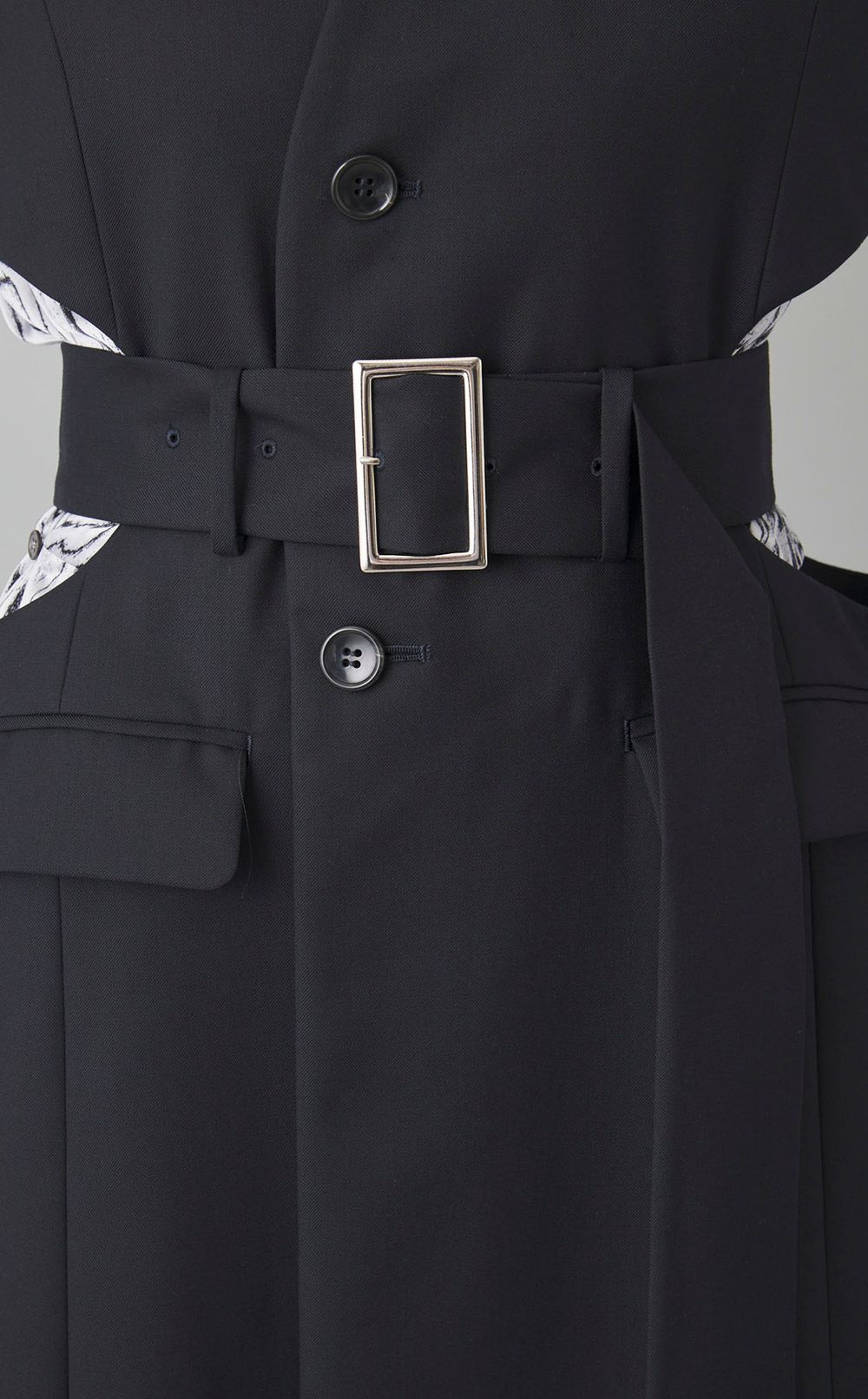 サークルカッティングロングジレ