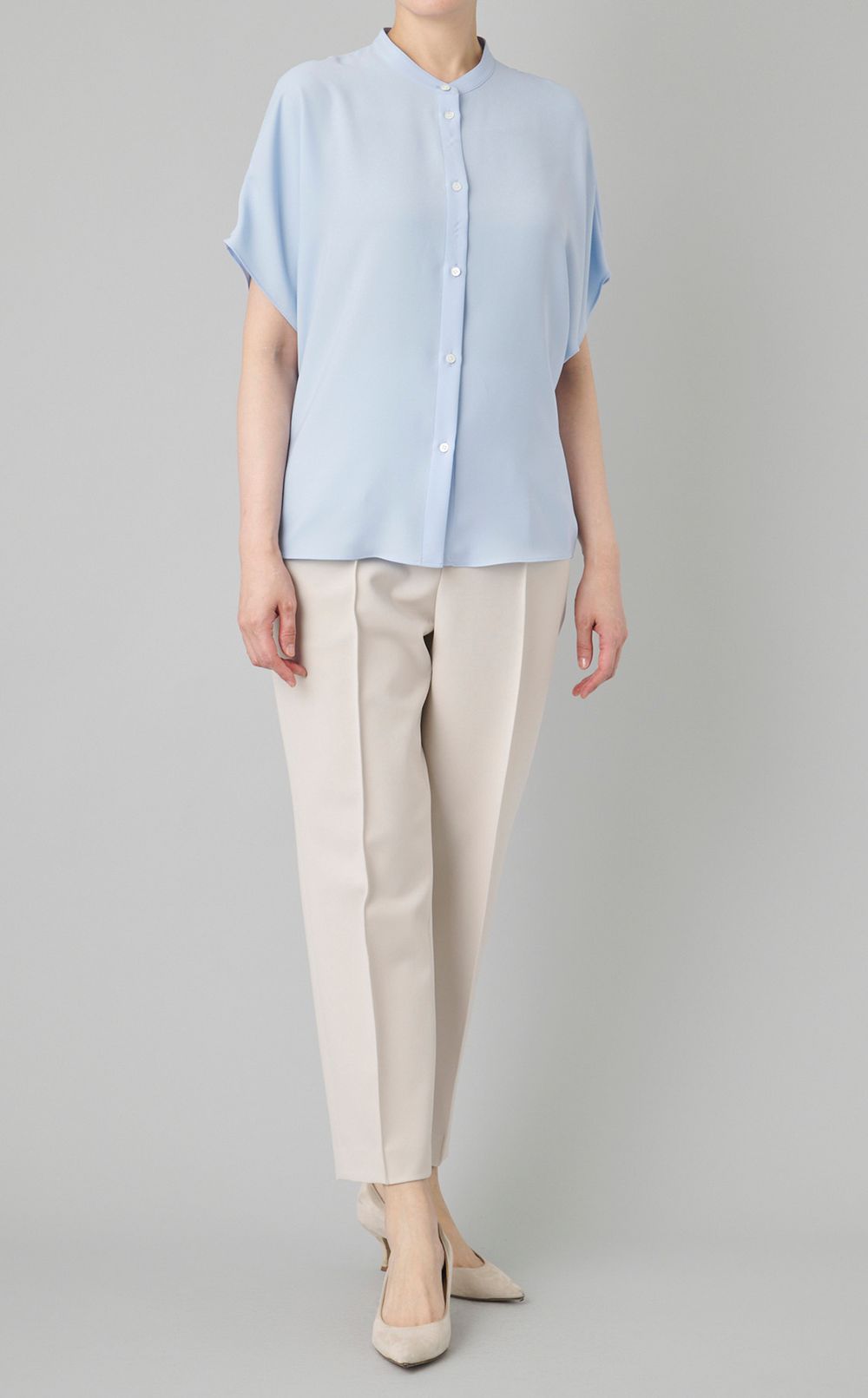 ノーカラーフレアブラウス