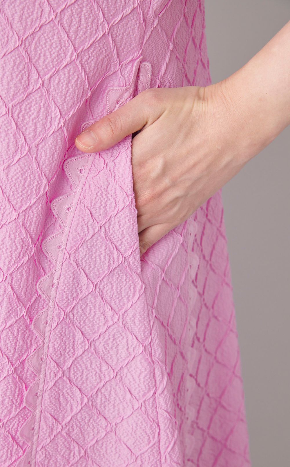 トライアングルレースワンピース