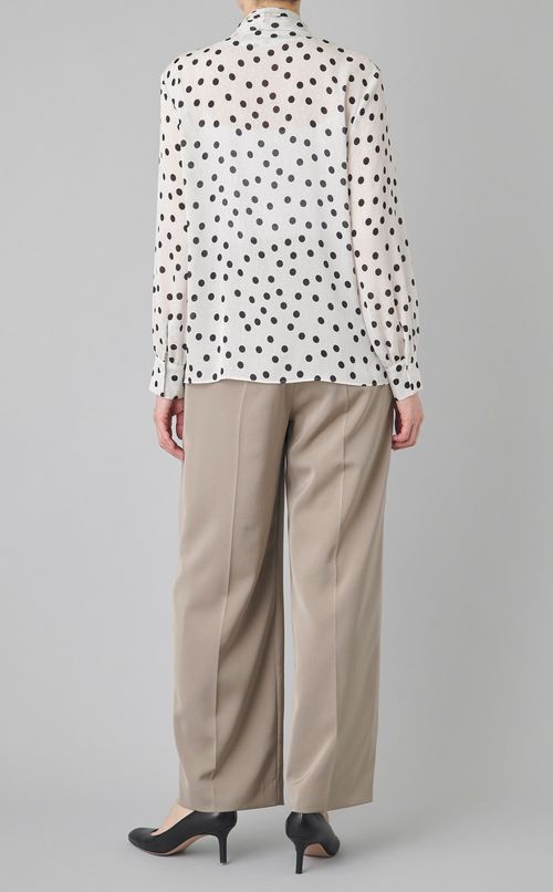 ドットボウタイブラウス