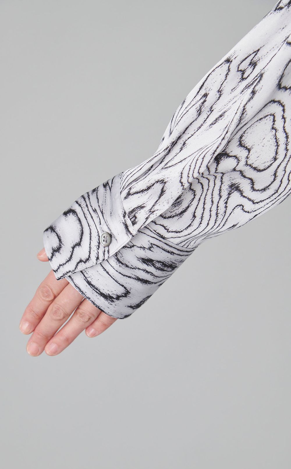 プリントサテンシャツワンピース