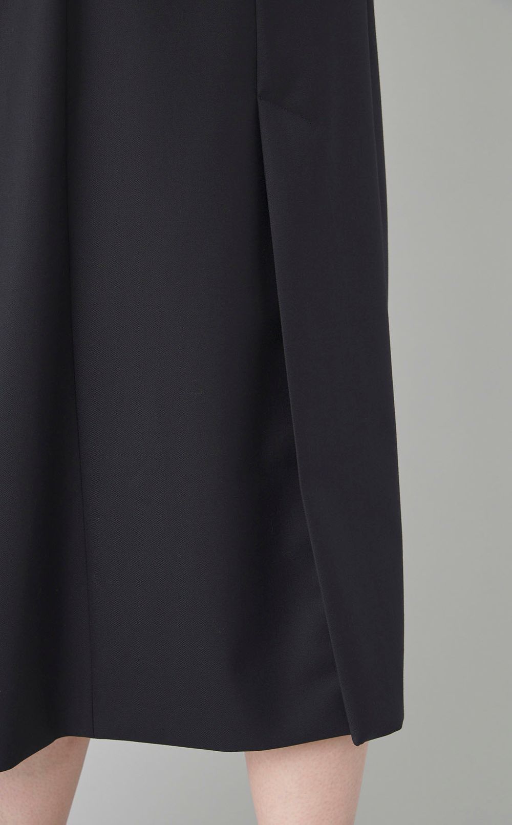 サークルカッティングロングジレ