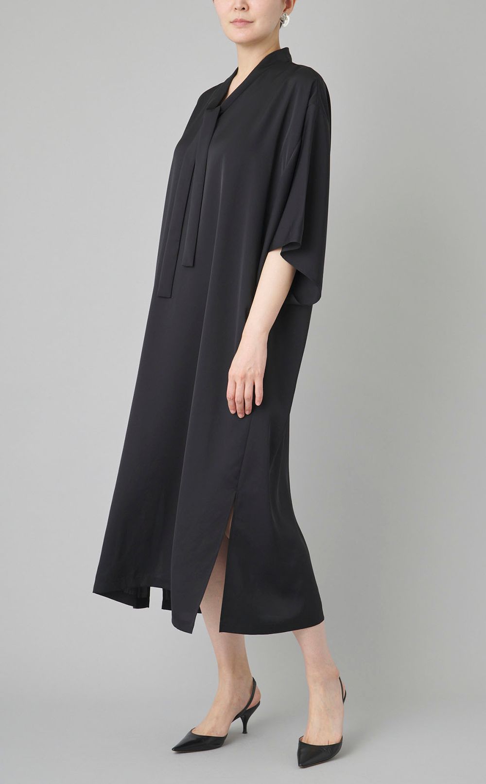 シルバーラウンドシェイプイヤリング