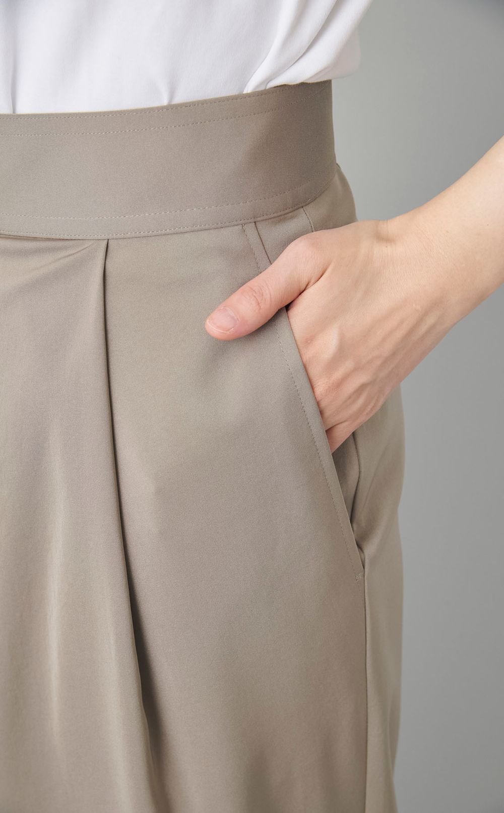 サテンラップワイドパンツ